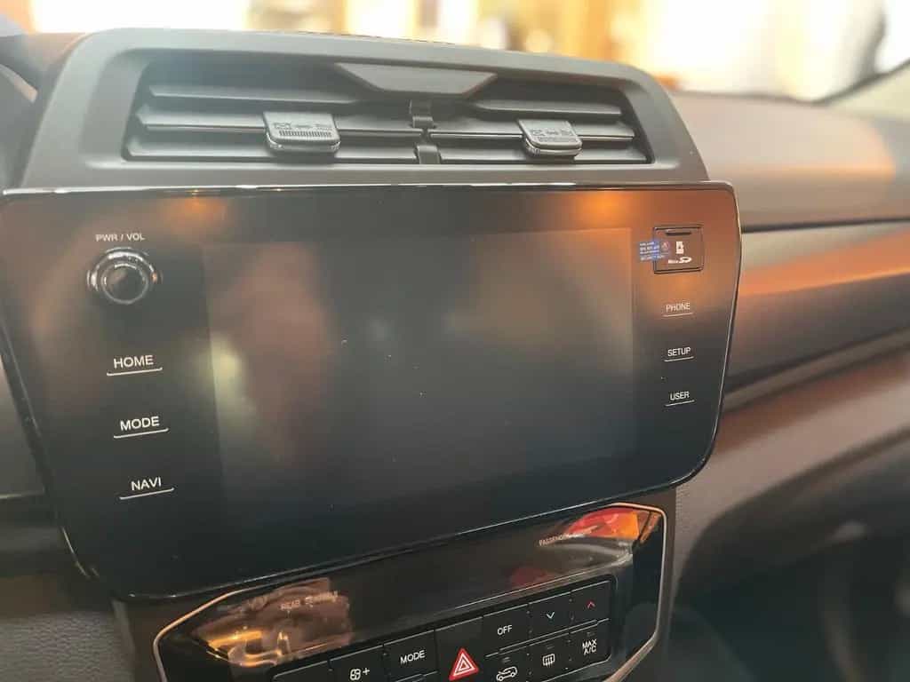 KGM Tivoli Essential 6/MT AWD 4x4 null-photo-25