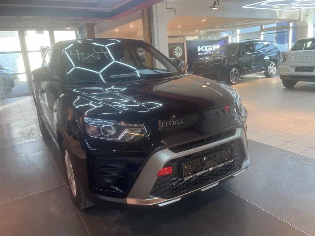 KGM Tivoli Essential 6/MT AWD 4x4 null-photo-3