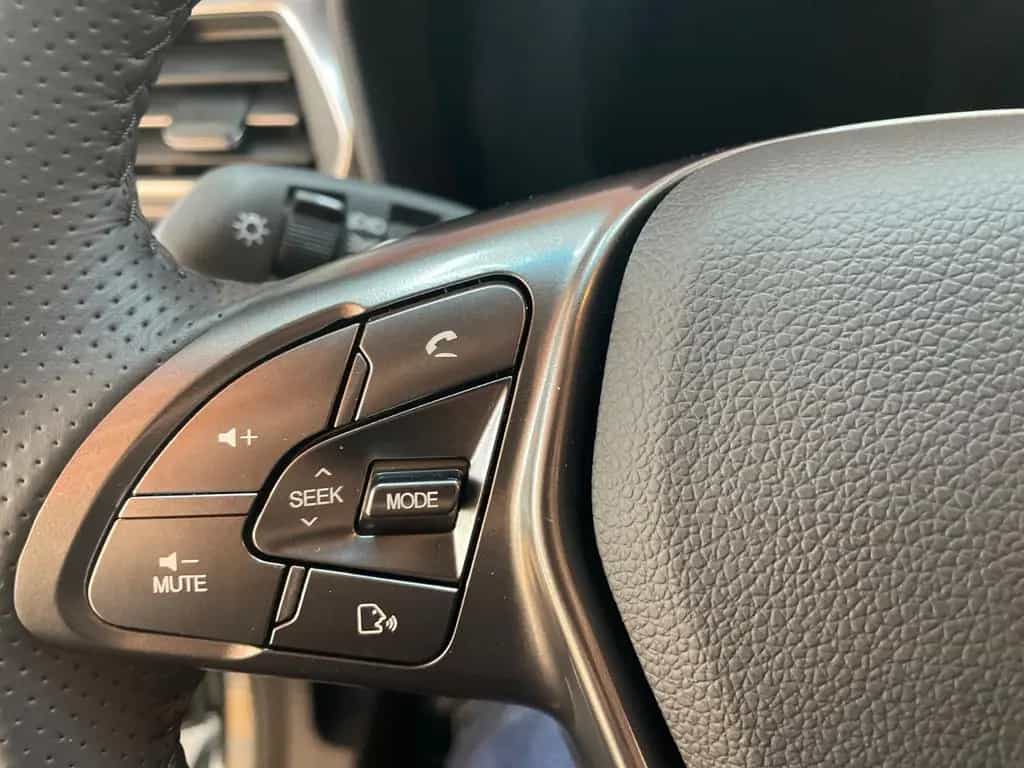 KGM Tivoli Essential 6/MT AWD 4x4 null-photo-33