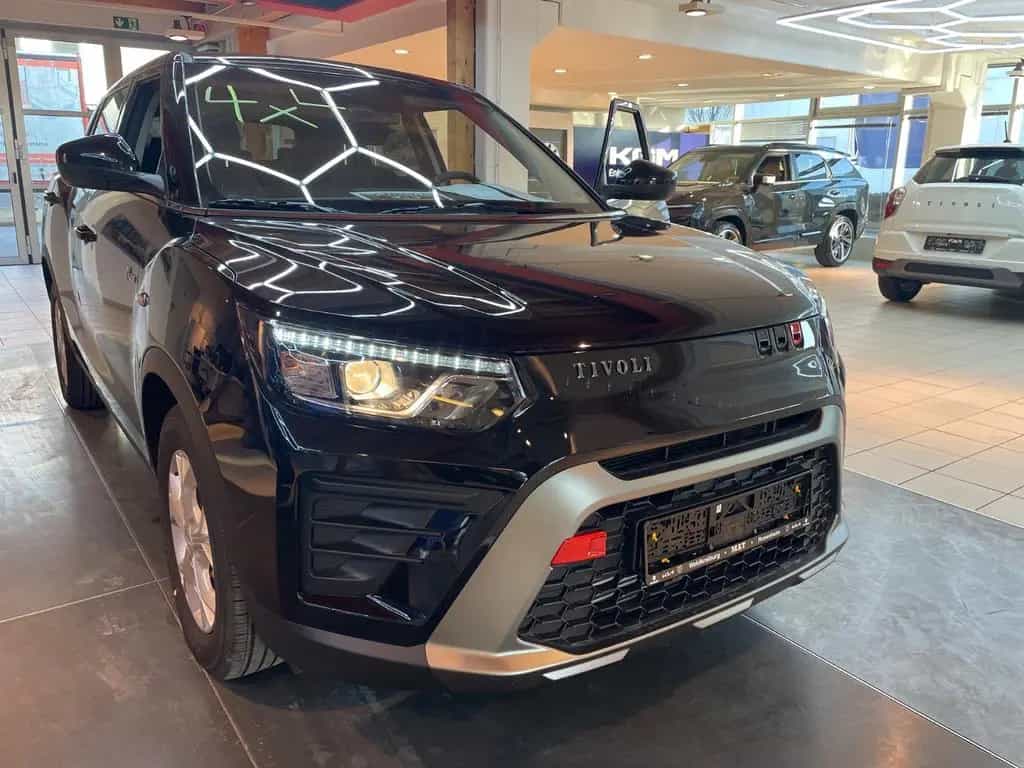 KGM Tivoli Essential 6/MT AWD 4x4 null-photo-45