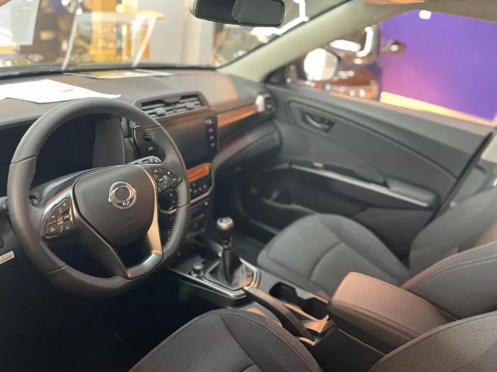 KGM Tivoli Essential 6/MT AWD 4x4 null-photo-6