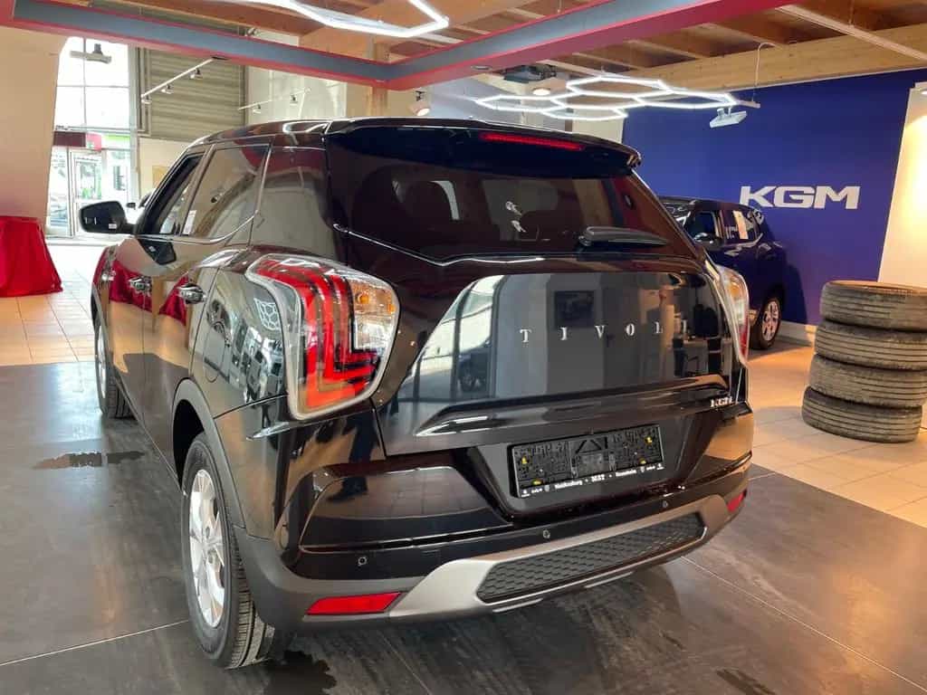 KGM Tivoli Essential 6/MT AWD 4x4 null-photo-9