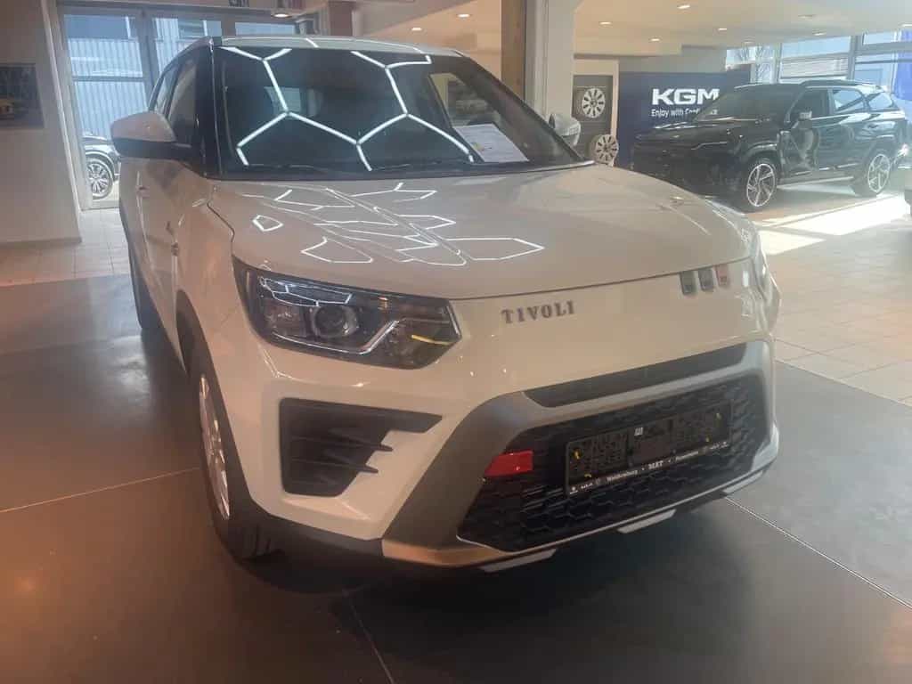 KGM Tivoli Essential 6/MT AWD 4x4 null-photo-12