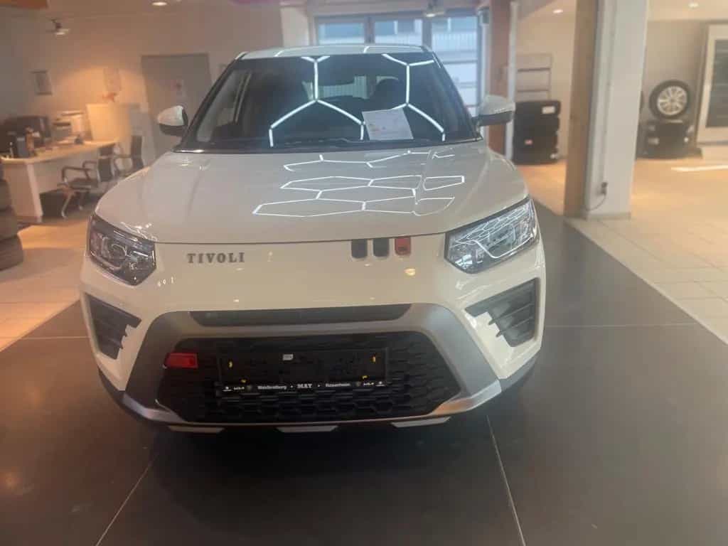 KGM Tivoli Essential 6/MT AWD 4x4 null-photo-25