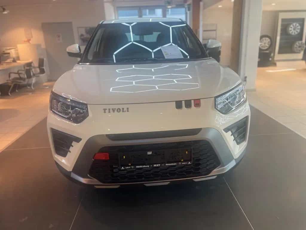 KGM Tivoli Essential 6/MT AWD 4x4 null-photo-26