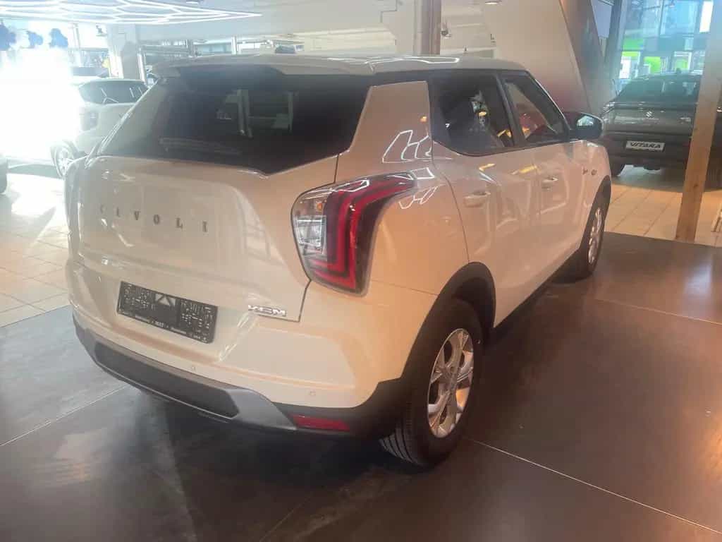 KGM Tivoli Essential 6/MT AWD 4x4 null-photo-40