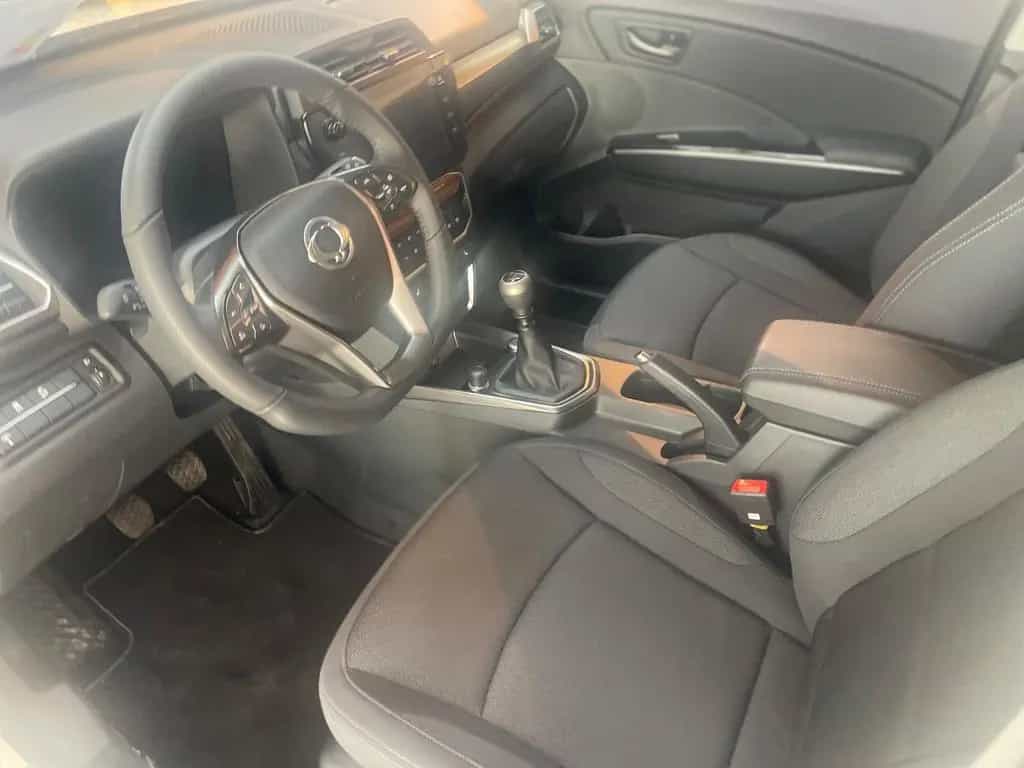 KGM Tivoli Essential 6/MT AWD 4x4 null-photo-45