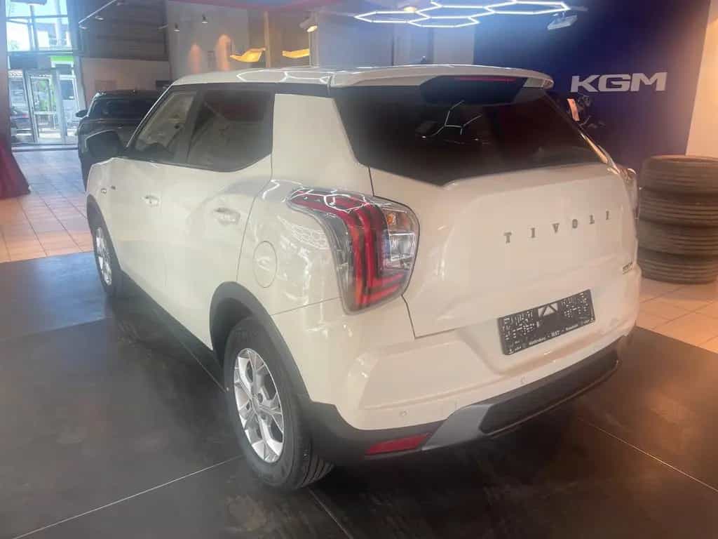 KGM Tivoli Essential 6/MT AWD 4x4 null-photo-49