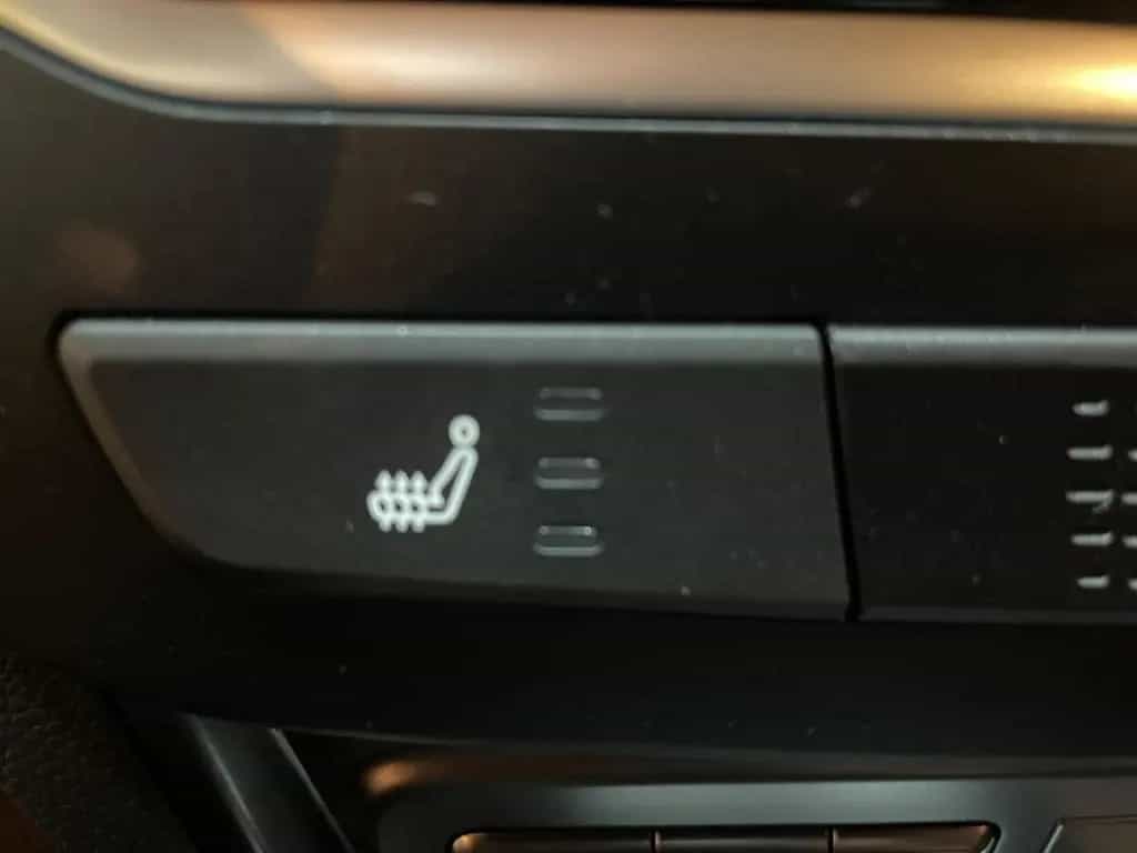 KGM Tivoli Essential 6/MT AWD 4x4 null-photo-13