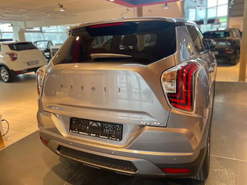 KGM Tivoli Essential 6/MT AWD 4x4 null-photo-22