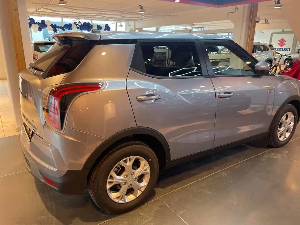 KGM Tivoli Essential 6/MT AWD 4x4 null-photo-29