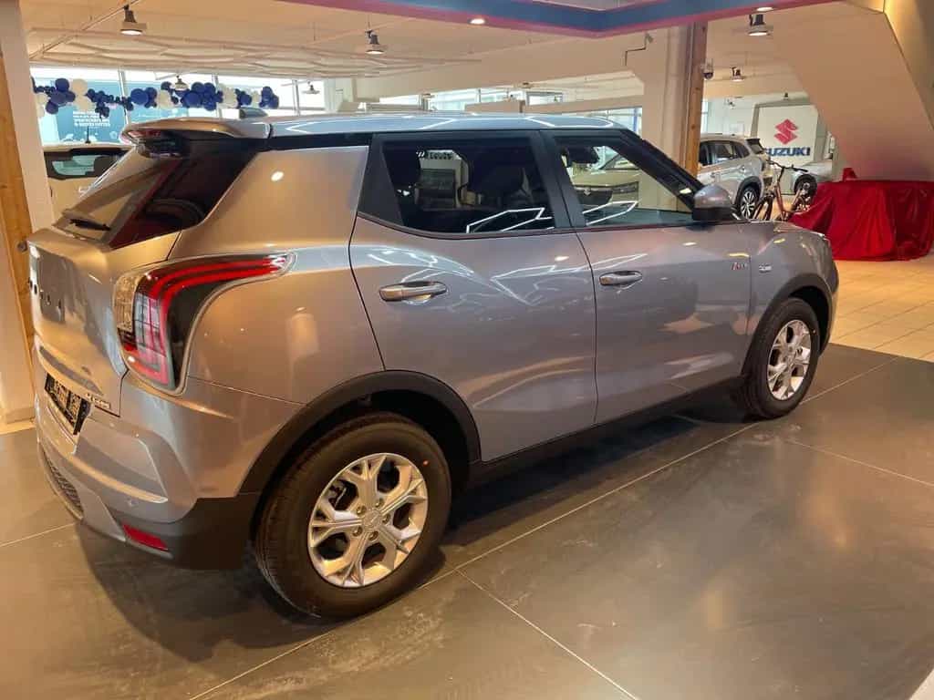 KGM Tivoli Essential 6/MT AWD 4x4 null-photo-31