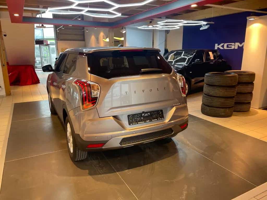 KGM Tivoli Essential 6/MT AWD 4x4 null-photo-41