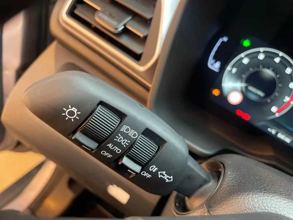 KGM Tivoli Essential 6/MT AWD 4x4 null-photo-5