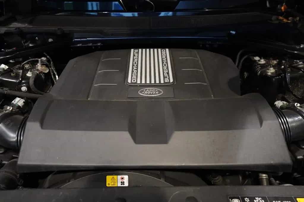 Land Rover Defender 90 V8-BRD-U-frei-22 Zoll-Klappe 03/2023-photo-17