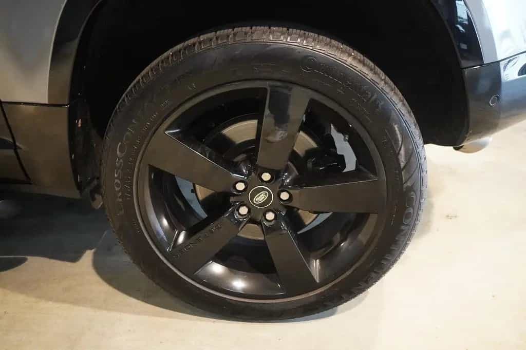 Land Rover Defender 90 V8-BRD-U-frei-22 Zoll-Klappe 03/2023-photo-18