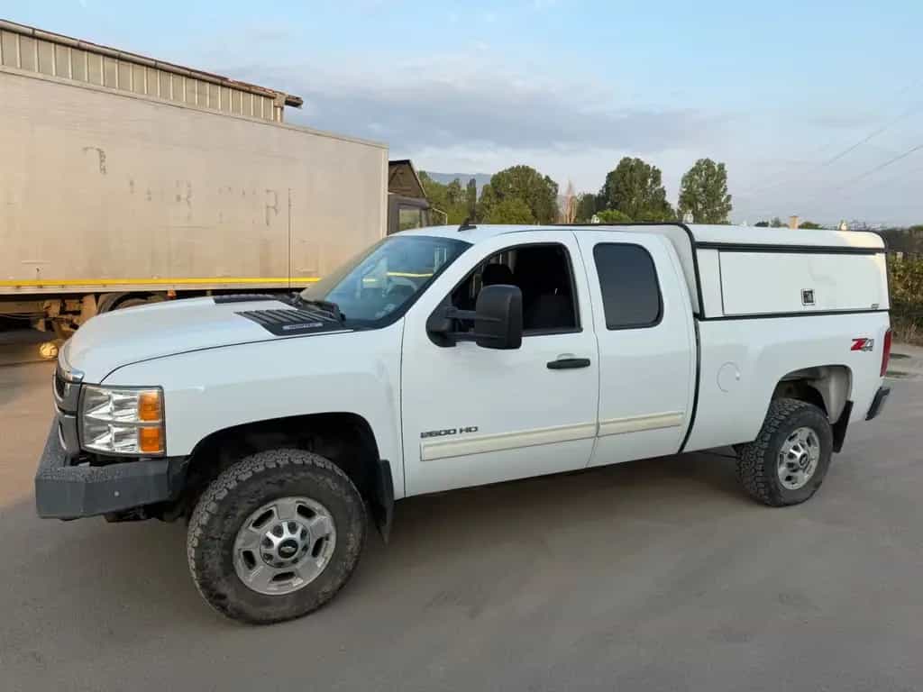 Chevrolet Silverado 2500 Z71 02/2013-photo-1