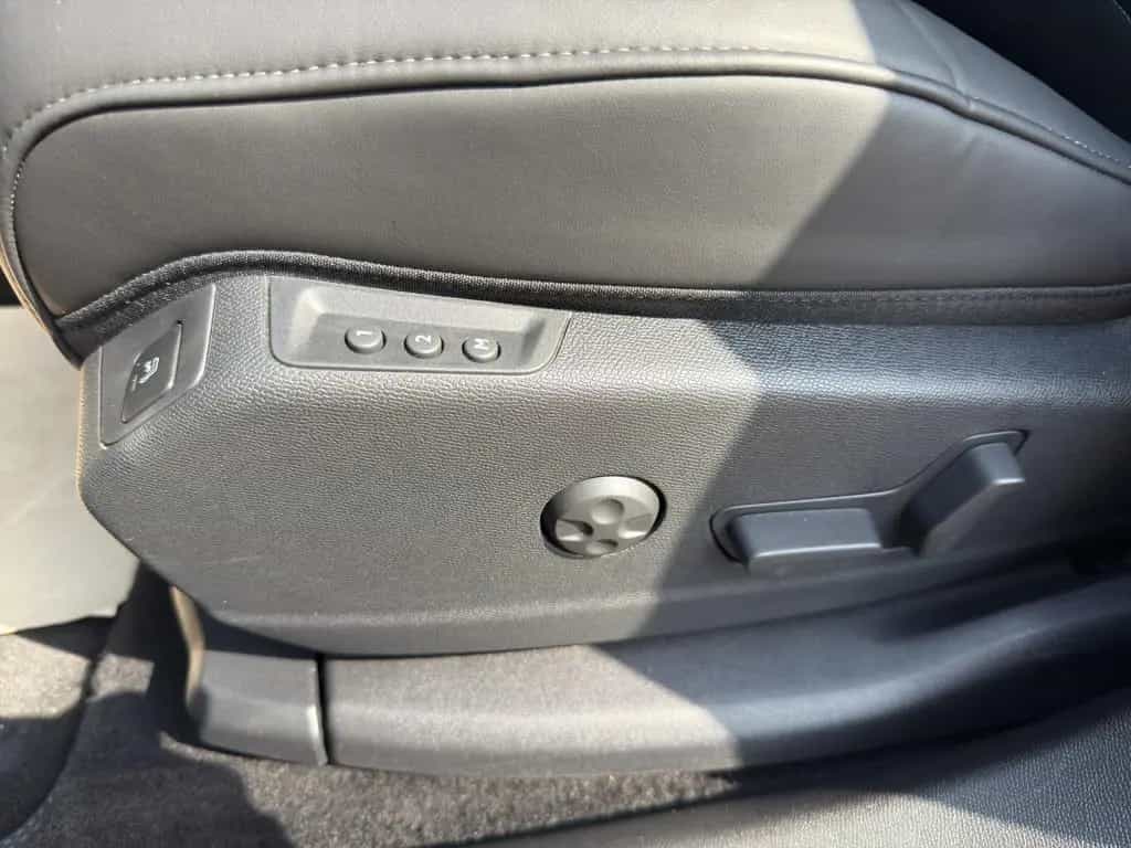 DS Automobiles DS7 (Crossback) DS 7 BlueHDI 130 Aut. OPERA LEDER Panoramadach 06/2024-photo-18