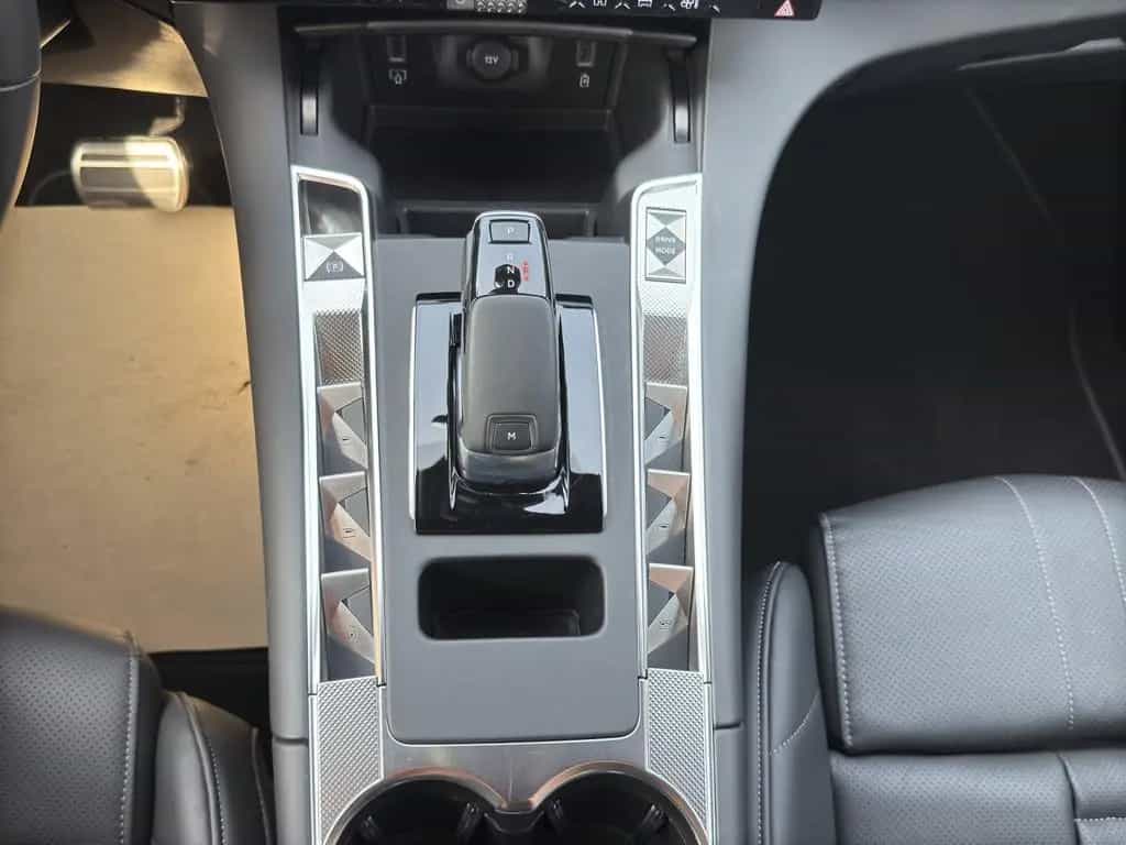 DS Automobiles DS7 (Crossback) DS 7 BlueHDI 130 Aut. OPERA LEDER Panoramadach 06/2024-photo-31