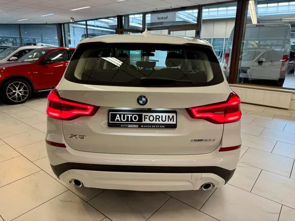 BMW X3 20d xDrive AUT AHK LEDER NAVI CAM SHZ PDC LED 02/2019-photo-12