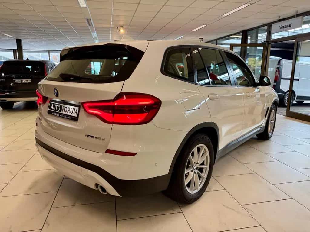 BMW X3 20d xDrive AUT AHK LEDER NAVI CAM SHZ PDC LED 02/2019-photo-13