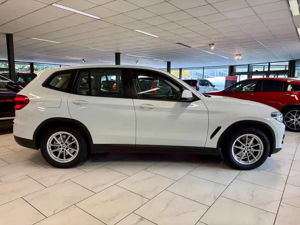 BMW X3 20d xDrive AUT AHK LEDER NAVI CAM SHZ PDC LED 02/2019-photo-14