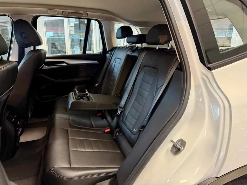 BMW X3 20d xDrive AUT AHK LEDER NAVI CAM SHZ PDC LED 02/2019-photo-18