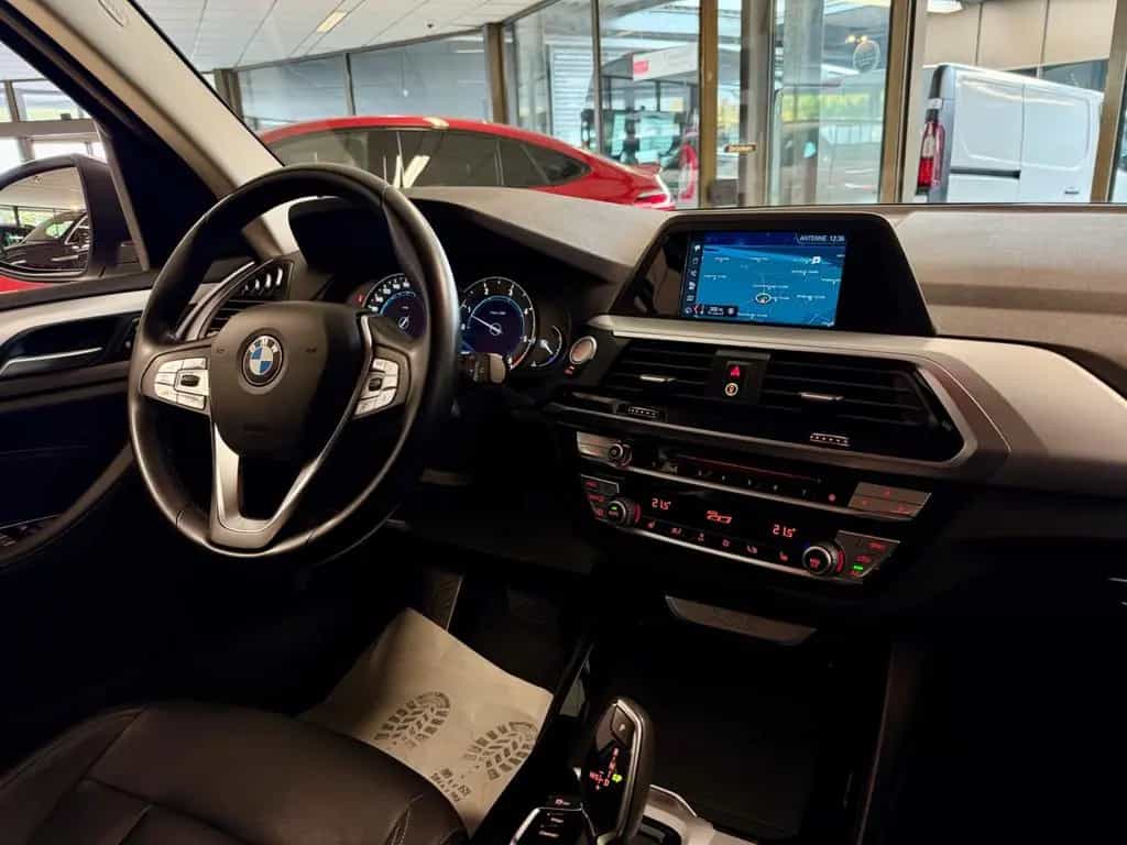 BMW X3 20d xDrive AUT AHK LEDER NAVI CAM SHZ PDC LED 02/2019-photo-21