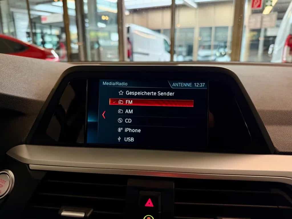 BMW X3 20d xDrive AUT AHK LEDER NAVI CAM SHZ PDC LED 02/2019-photo-25