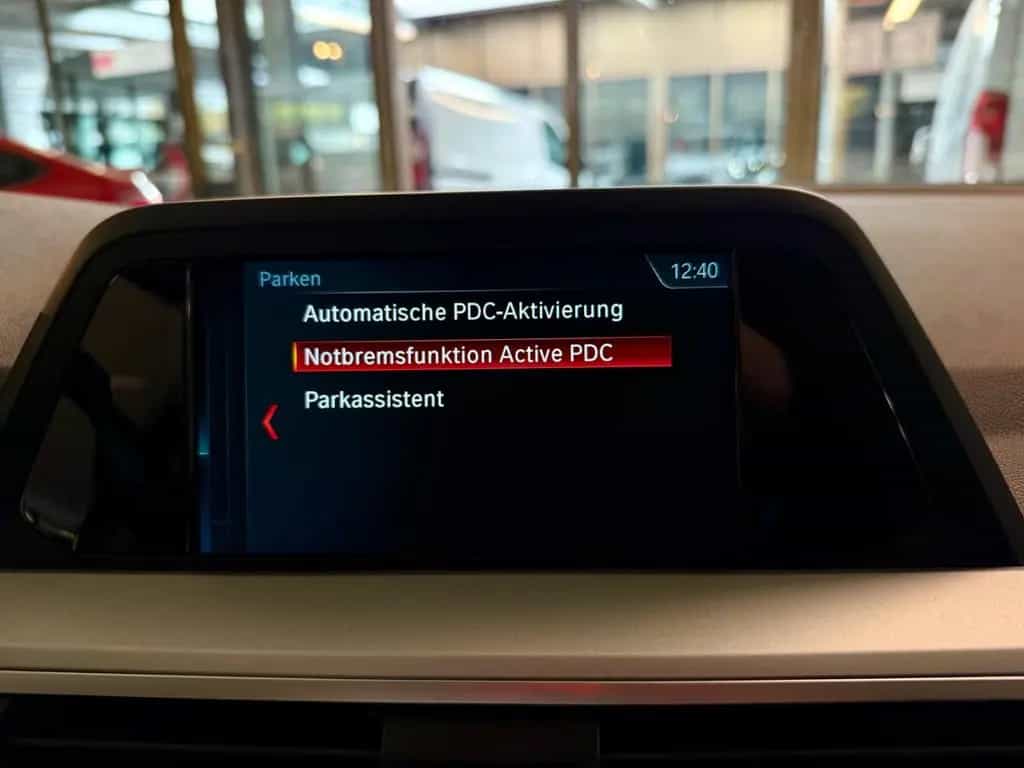 BMW X3 20d xDrive AUT AHK LEDER NAVI CAM SHZ PDC LED 02/2019-photo-32