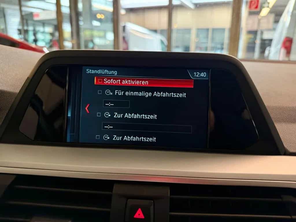 BMW X3 20d xDrive AUT AHK LEDER NAVI CAM SHZ PDC LED 02/2019-photo-33