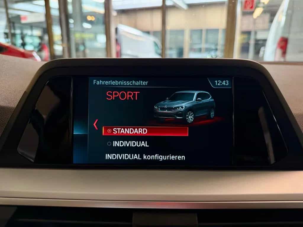 BMW X3 20d xDrive AUT AHK LEDER NAVI CAM SHZ PDC LED 02/2019-photo-35