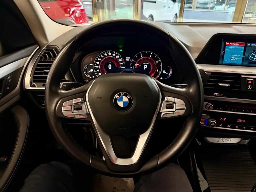 BMW X3 20d xDrive AUT AHK LEDER NAVI CAM SHZ PDC LED 02/2019-photo-38