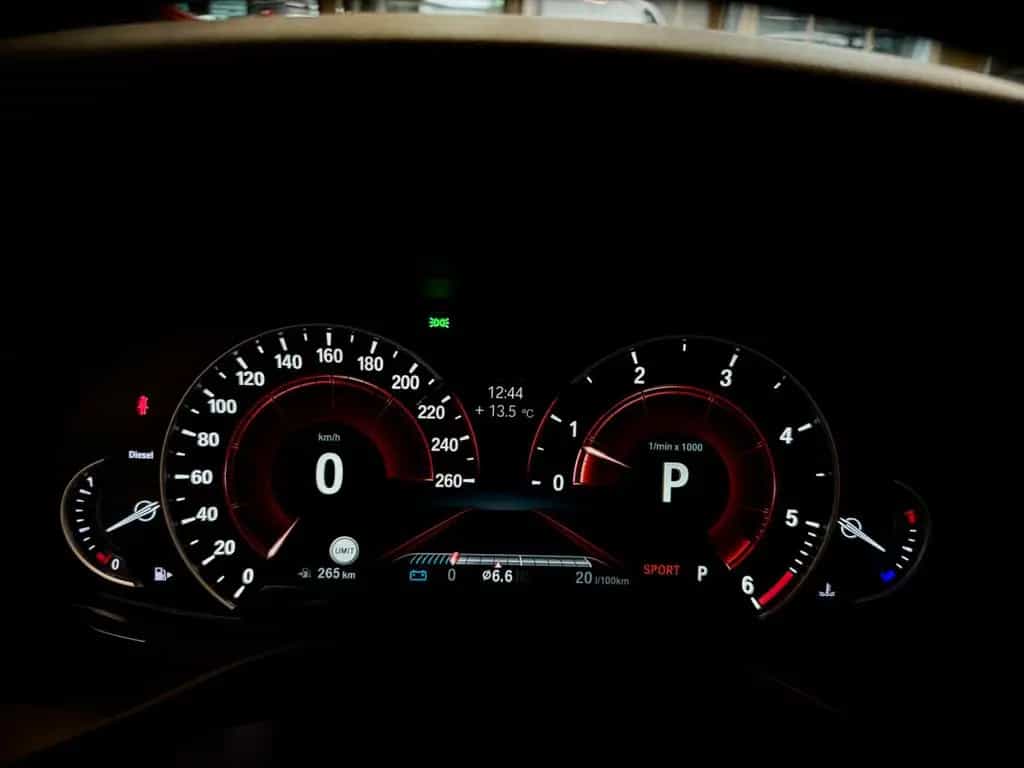 BMW X3 20d xDrive AUT AHK LEDER NAVI CAM SHZ PDC LED 02/2019-photo-40