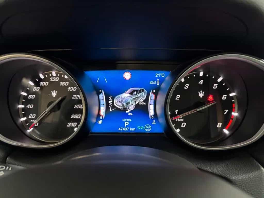 Maserati Levante GranSport Q4 PANO*H&K*SKYHK*ASSIST+*CRBN 02/2019-photo-13