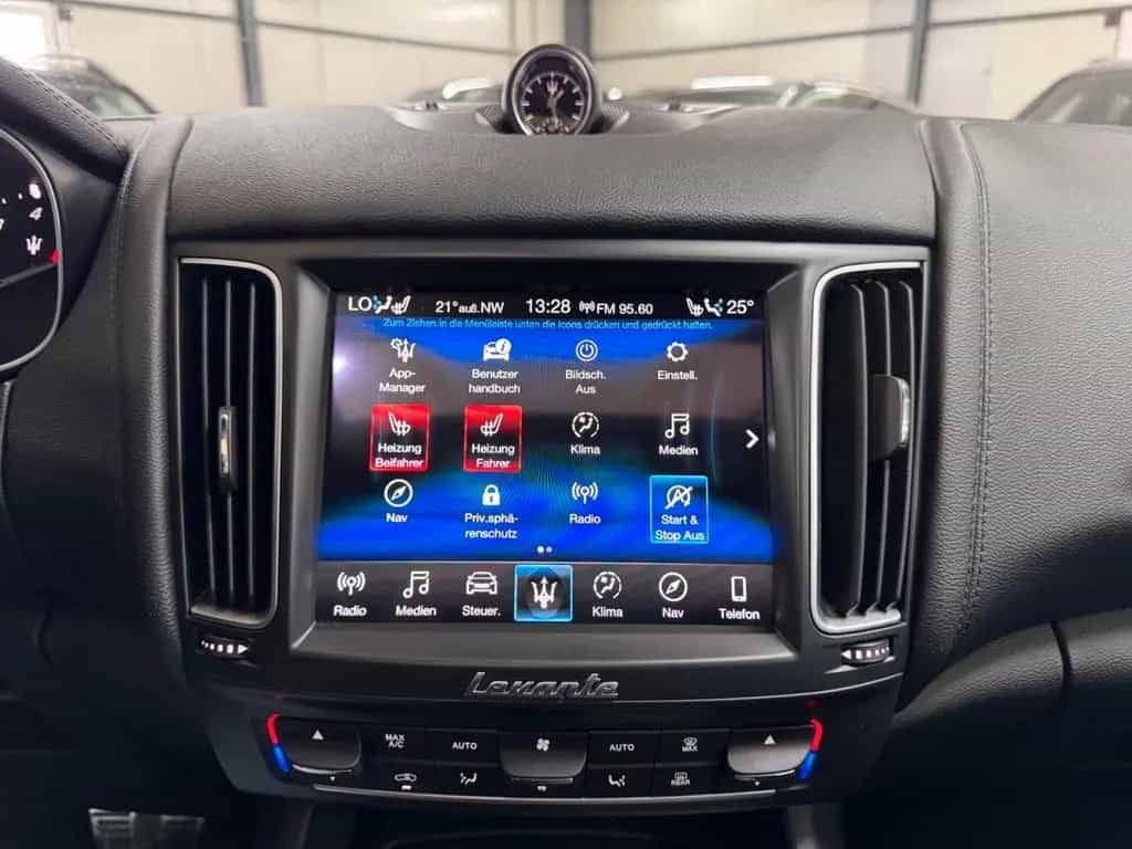 Maserati Levante GranSport Q4 PANO*H&K*SKYHK*ASSIST+*CRBN 02/2019-photo-15