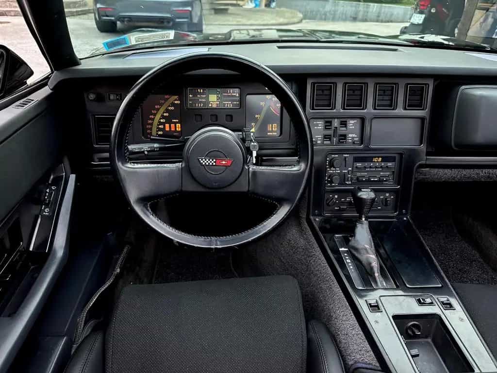 Corvette C4 5.7 V8 Targa Top - 1st owner - Just 58.000 km 12/1984-photo-12