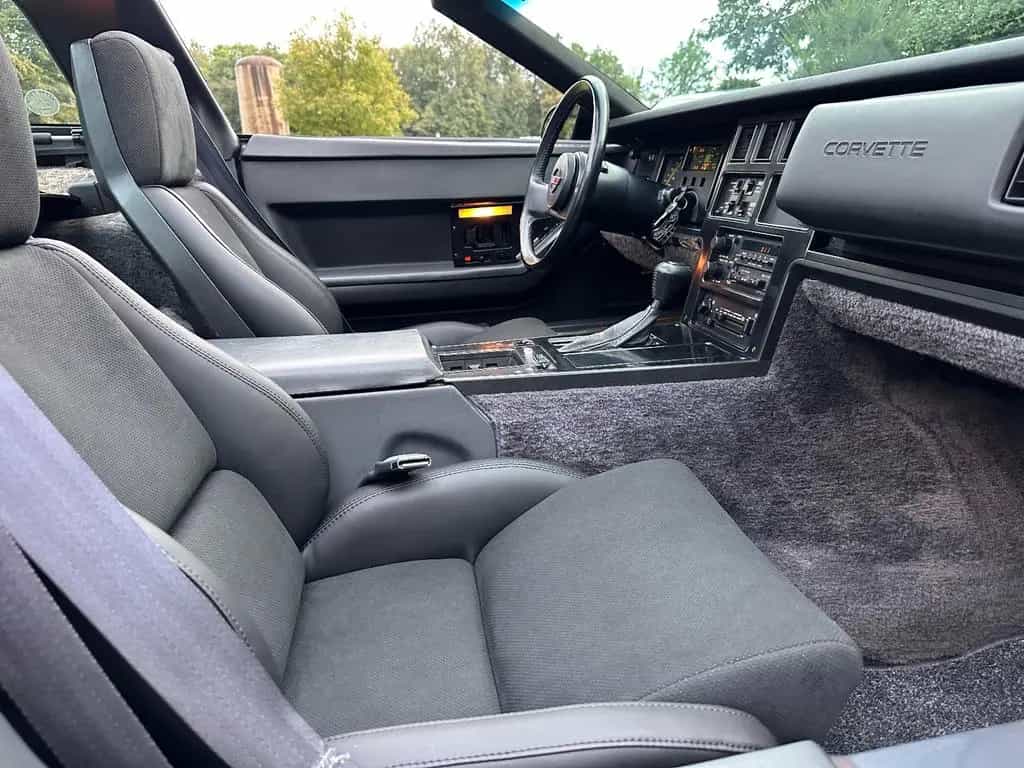 Corvette C4 5.7 V8 Targa Top - 1st owner - Just 58.000 km 12/1984-photo-16