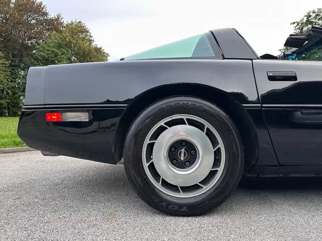 Corvette C4 5.7 V8 Targa Top - 1st owner - Just 58.000 km 12/1984-photo-18