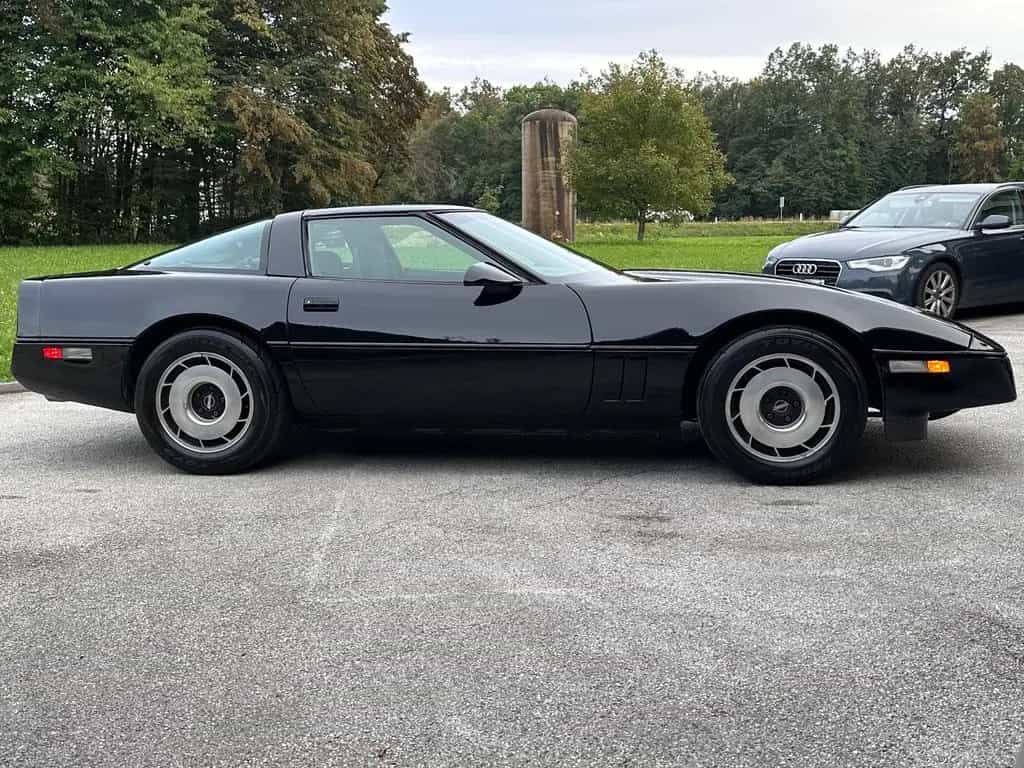 Corvette C4 5.7 V8 Targa Top - 1st owner - Just 58.000 km 12/1984-photo-5