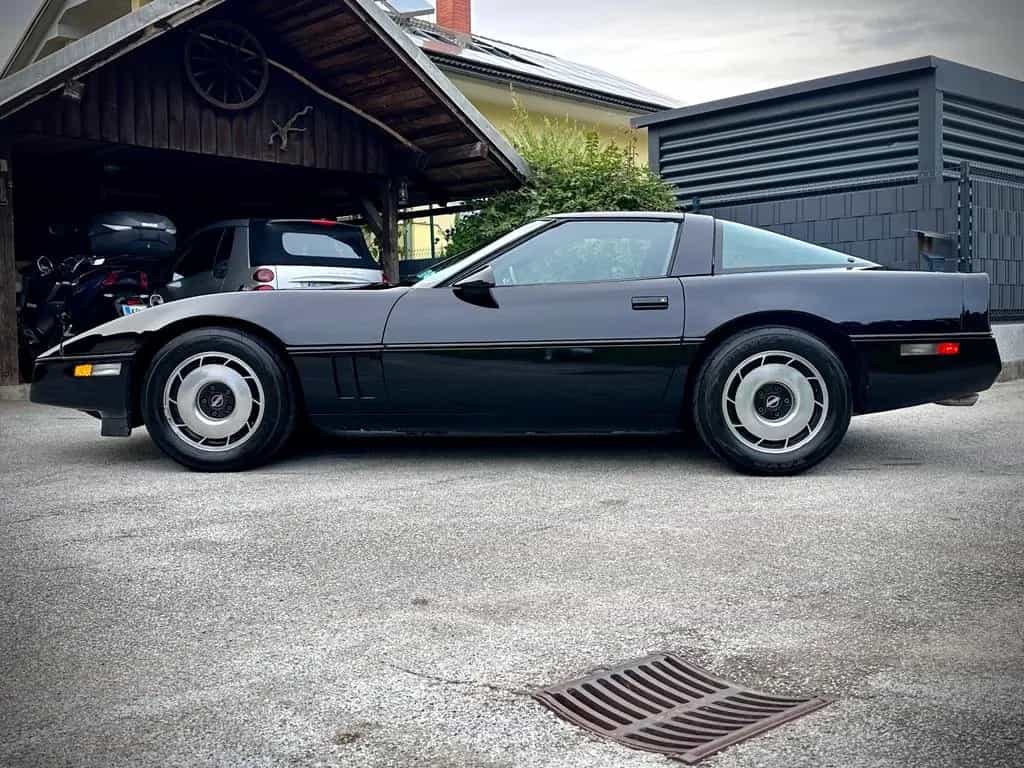 Corvette C4 5.7 V8 Targa Top - 1st owner - Just 58.000 km 12/1984-photo-9