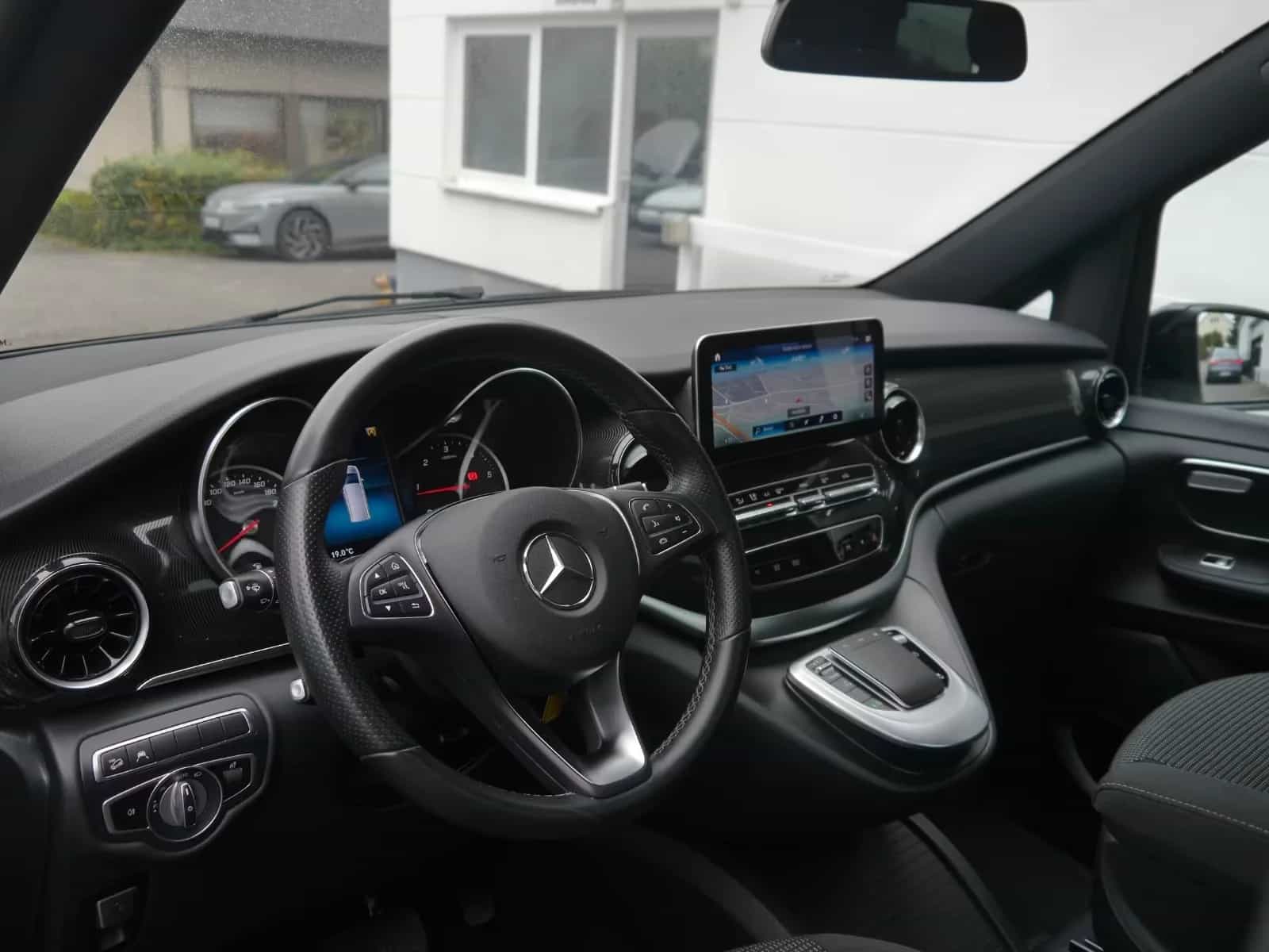Mercedes-Benz V-Class 250 04/2021-photo-16