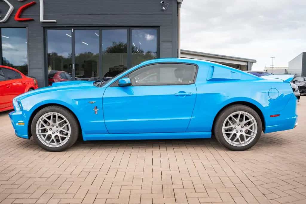 Ford Mustang 3,7 V6 LEDER XENON CARBON TOP 06/2014-photo-10