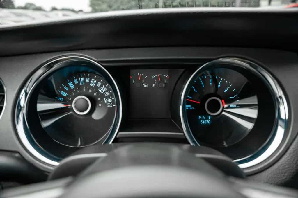 Ford Mustang 3,7 V6 LEDER XENON CARBON TOP 06/2014-photo-21