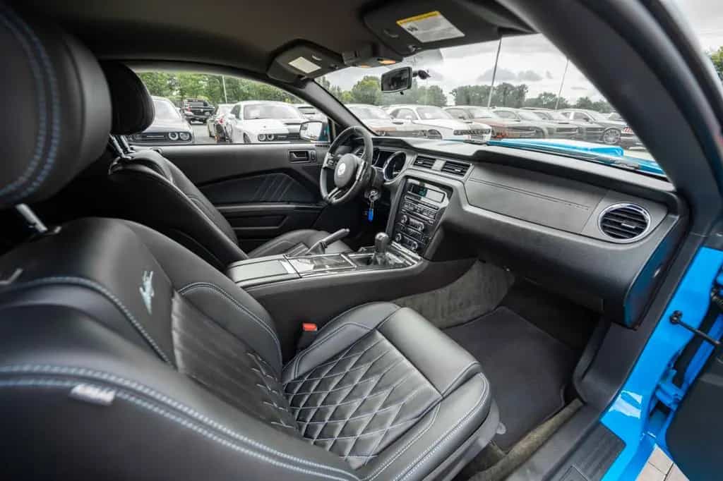 Ford Mustang 3,7 V6 LEDER XENON CARBON TOP 06/2014-photo-24