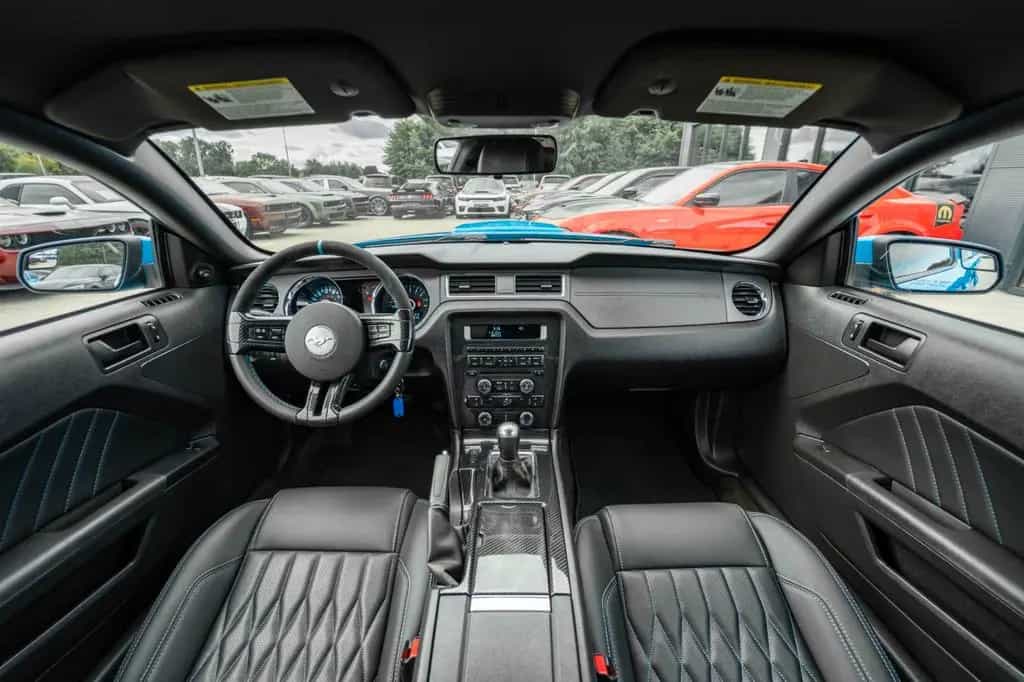 Ford Mustang 3,7 V6 LEDER XENON CARBON TOP 06/2014-photo-25