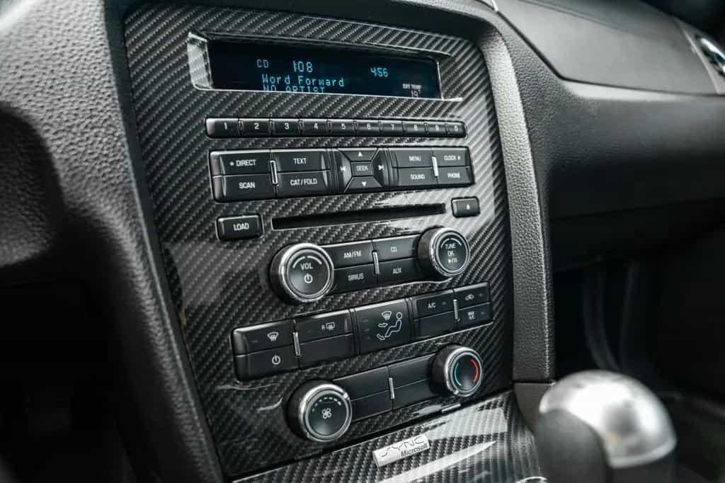 Ford Mustang 3,7 V6 LEDER XENON CARBON TOP 06/2014-photo-26