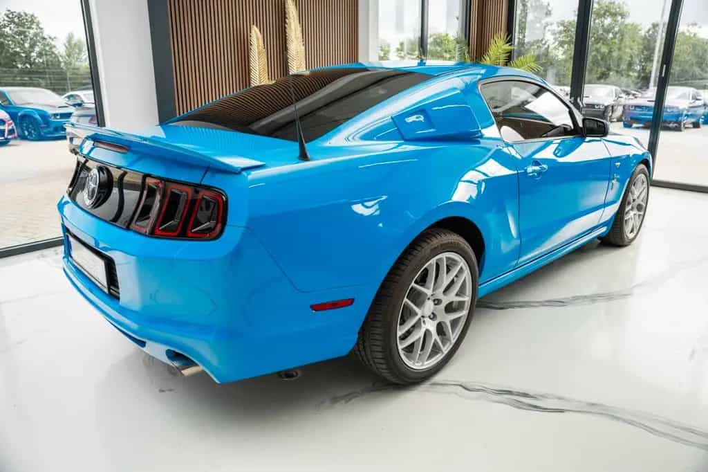 Ford Mustang 3,7 V6 LEDER XENON CARBON TOP 06/2014-photo-4