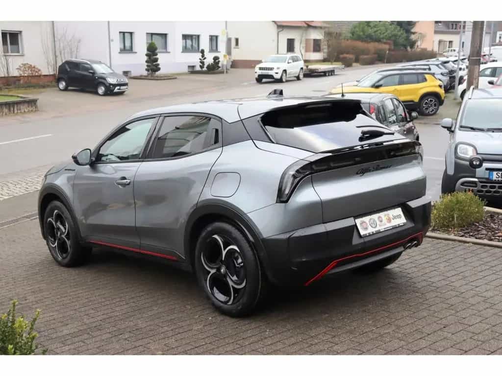 Alfa Romeo Junior IBRIDA SPECIALE 1.2 VGT 145PS DCT6 SCHIEB 10/2025-photo-4
