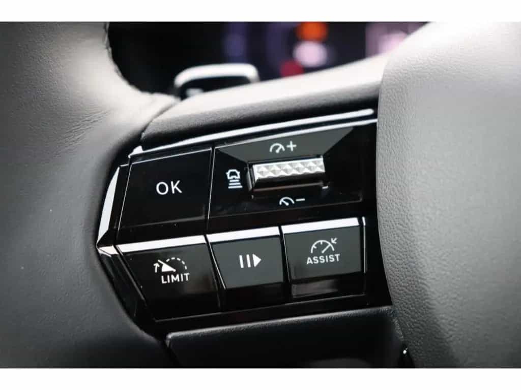 Alfa Romeo Junior IBRIDA SPECIALE 1.2 VGT 145PS DCT6 SCHIEB 10/2025-photo-16